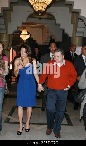 Il membro del cast Michelle Yeoh arriva con il partner Ferrari manager Jean Todt ad una fotocellula per 'far North' durante l'ottavo Festival del film di Marrakech a Marrakech, Marocco, il 21 novembre 2008. Foto di Denis Guignebourg/ABACAPRESS.COM Foto Stock