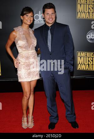 Nick Lachey e Vanessa Minnillo arrivano per i 2008 American Music Awards che si sono tenuti al Nokia Theatre di Los Angeles, California, USA il 23 novembre 2008. Foto di Lionel Hahn/ABACAPRESS.COM Foto Stock