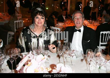 Attori Anny Duperey e Bernard le Coq in occasione del 'Prix Grand Siecle Laurent Perrier', tenutosi al Pavillon d'Armenonville di Parigi, Francia, il 1° dicembre 2008. Foto di Denis Guignenbourg/ABACAPRESS.COM Foto Stock