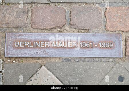 Cartello del muro di Berlino, a Berlino, Germania Foto Stock