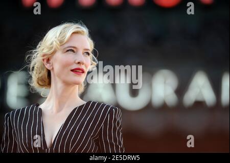L'attrice australiana Cate Blanchett ha ricevuto il 2376° Star sulla Hollywood Walk of Fame di fronte al Teatro Egiziano di Los Angeles, California, USA il 5 dicembre 2008. Foto di Lionel Hahn/ABACAPRESS.COM Foto Stock