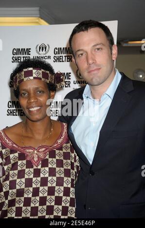 Attore ben Affleck, sopravvissuto al genocidio e co-fondatore dell'organizzazione per la protezione dei rifugiati Mapendo International, Rose Mapendo, durante il lancio della campagna "Gimme Shelter" per l'UNHCR, l'Agenzia delle Nazioni Unite per i rifugiati, per sensibilizzare e finanziare la crisi umantaria nella Repubblica democratica del Congo, Presso la sede delle Nazioni Unite a New York City, NY, USA il 17 dicembre 2008. Foto di David Miller/ABACAPRESS.COM Foto Stock