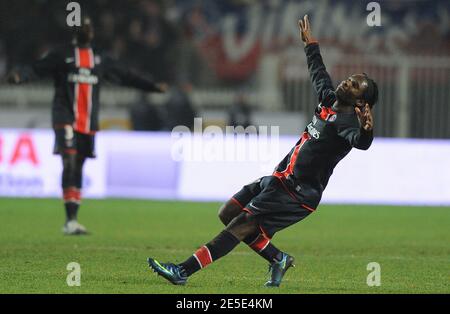 Peguy Luyindula della PSG durante la partita di calcio della Coppa UEFA, PSG vs Twenteat lo stadio Parc de Princes di Parigi, Francia, il 18 dicembre 2008. PSG ha vinto 4-0. Foto di Steeve Mc Maggio/Cameleon/ABACAPRESS.COM Foto Stock