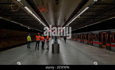 Stazione della metropolitana Opatov durante la ricostruzione, a Praga, Repubblica Ceca, 16 ottobre 2020. (Foto CTK/Martin Macak Gregor) Foto Stock