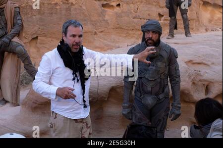 JAVIER BARDEM e DENIS VILLENEUVE in DUNE (2021), diretto da DENIS VILLENEUVE. Credit: Legendary Entertainment / Warner Bros. / JAMES, CHIABELLA / Album Foto Stock