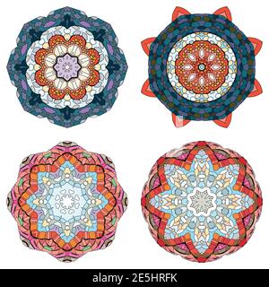 Disegno artistico dipinto a mano. Colore disegno a mano illustrazione Set di 4 mandala per decorazione Illustrazione Vettoriale
