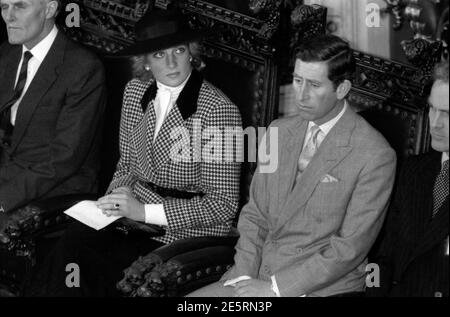 Diana und Prinz Charles beim Empfang im Münchner Rathaus, 1987. Principessa Diana e Principe Carlo alla reception nel Municipio di Monaco, 1987. Foto Stock