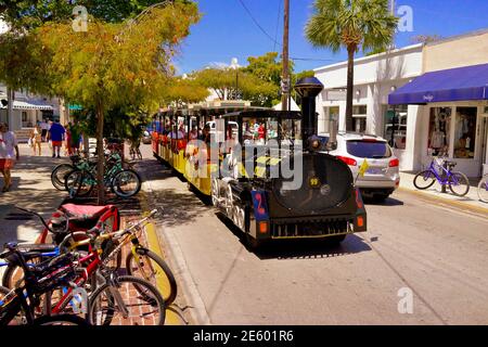 Conch Tour Train, visitatori divertenti dal 1958. Nessuna vacanza a Key West è completa senza prenotare il famoso tour in treno Conch. Key West, Florida Foto Stock