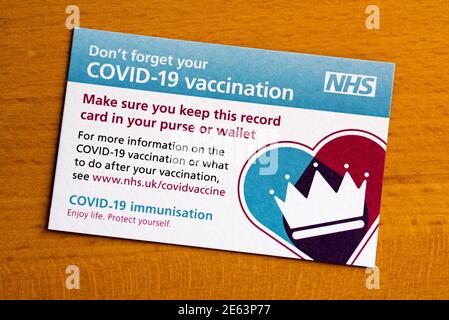 Covid-19 Vaccination Card o Vaccination Card Foto Stock