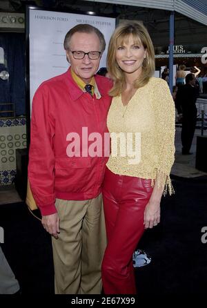 Los Angeles, Stati Uniti. 07 ottobre 2007. Re Larry & Wife-4200 Credit: Tsuni/USA/Alamy Live News Foto Stock