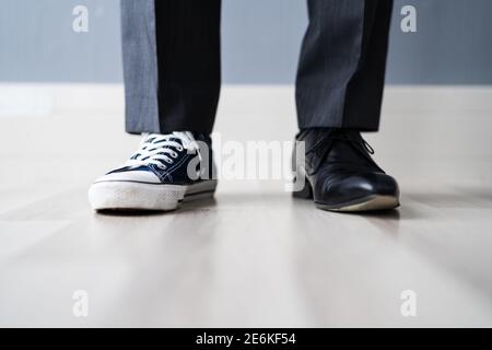 Equilibrio della vita lavorativa. Gestione della vita lavorativa e cura della famiglia Foto Stock