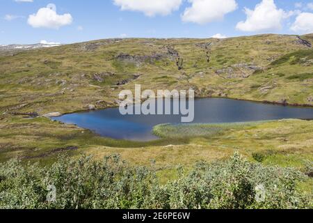 Bellissimo lago vicino al lago Vetlavatnet a Vossestrand, Norvegia Foto Stock