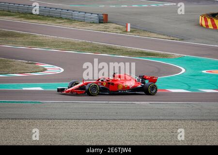 Maranello, ITALIA. 27 gennaio 2021. Carlos Sainz Jr. (N° 55) durante i test privati di Formula 1 2021 sul Fiorano Test Track; il pilota spagnolo è Ferrari' Foto Stock