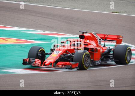 Maranello, ITALIA. 27 gennaio 2021. Carlos Sainz Jr. (N° 55) durante i test privati di Formula 1 2021 sul Fiorano Test Track; il pilota spagnolo è Ferrari' Foto Stock