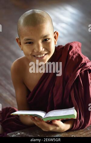 Myanmar (Birmania), Bago (Pegu), monastero di Samane Kyaw, tempo di studio Foto Stock