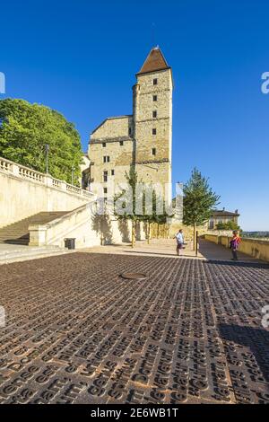 Francia, Gers, Auch, situato sulla GR 653, Via di Arles o Via Tolosana verso Santiago de Compostela, 14 ° secolo Torre Armagnac Foto Stock