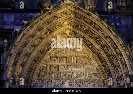 Francia, Alto Reno, Thann, Saint Thiebaut collegiata risalente al 14 ° secolo Foto Stock