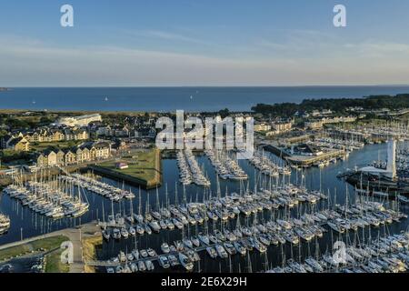 Francia, Morbihan (56), Gran Bretagna del Sud, Arzon, Porto di Crouesty, Porto, (veduta aerea) Foto Stock