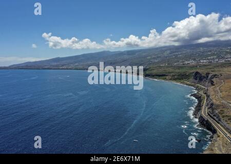Francia, Isola di Reunion, Patrimonio Mondiale dell'UNESCO, Saint-Paul, Cap la-Houssaye (vista aerea) Foto Stock