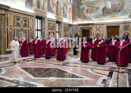 Roma, Italia. 29 gennaio 2021. 21 gennaio 2021 udienza agli Officiali del Tribunale della Rota Romana, per l'inaugurazione dell'anno giudiziario nella Sala Clementina del Vaticano Credit: Agenzia indipendente della Foto/Alamy Live News Foto Stock