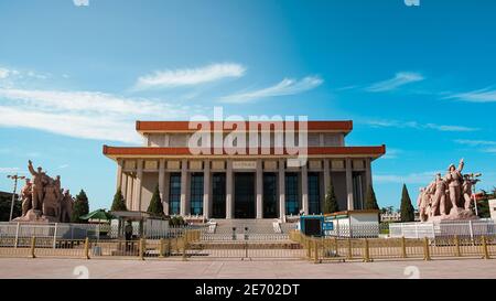 Mausoleo di Mao Zedong sulla piazza Tien An Men nel centro di Pechino, Cina. Foto Stock