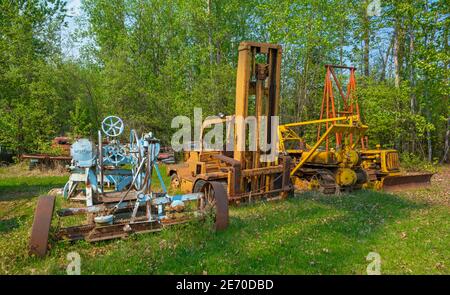 Canada, British Columbia, Fort Nelson Heritage Museum, veicoli, attrezzature tra cui oggetti utilizzati per costruire l'Alaska Highway Foto Stock