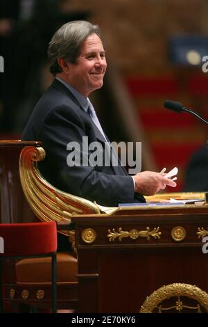 Il presidente dell'Assemblea nazionale francese Jean-Louis Debre partecipa al tempo delle interrogazioni all'Assemblea nazionale di Parigi, in Francia, il 10 gennaio 2007. Foto di Mehdi Taamallah/ABACAPRESS.COM Foto Stock