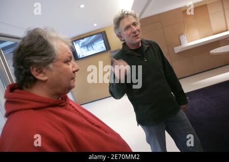 DAL ('Roit Au Logement' 'Right Housing') e Macaq occupano la costruzione della società Gecina, per rivendicare residenze, a Parigi, Francia, il 10 gennaio 2007. DAL Presidente Jean-Baptiste Eyraud. Foto di Thibault Camus/ABACAPRESS.COM Foto Stock