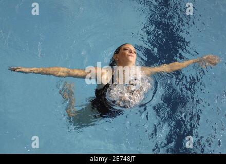 La Virginie Dedieu della Francia si esibisce in finale gratuito in nuoto sincronizzato durante il 12° Campionato Mondiale della FINA, presso la Rod Laver Arena, a Melbourne, Australia, il 22 marzo 2007. Foto di Nicolas Gouhier/Cameleon/ABACAPRESS.COM Foto Stock