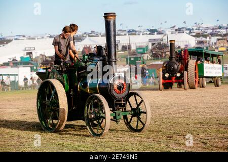 Wallis & Steevens Tractor 2694 Goliath AA2111 al grande fiera del vapore dorset 2019 Foto Stock