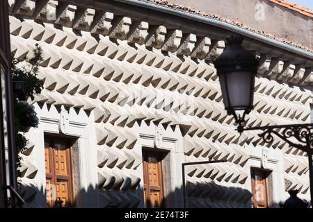 Segovia Spagna: Casa De Los Picos, o Casa di Spikes ora ospita la Scuola d'Arte e Design. Fu costruita nel XV secolo nel Rinascimento Styl Foto Stock