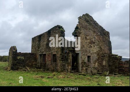 Derelict fienile. Roman Road, Darwen, Lancashire. Foto Stock