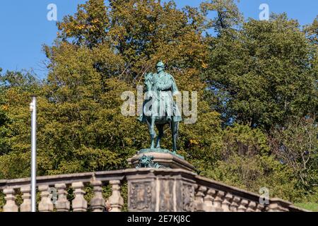 Monumento equestre al Duca Ernst II nel Giardino di Corte a Coburg, Baviera Foto Stock