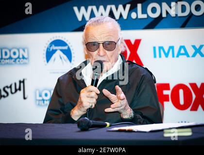 Stan Lee, Marvel Creator, parla al London Comic con, Earls Court, Londra Foto Stock