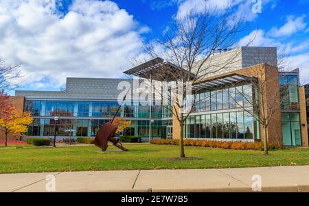 ANN ARBOR, MI, USA - 8 NOVEMBRE: Lurie Biomedical Engineering Building l'8 novembre 2020 presso l'Università del Michigan ad Ann Arbor, Michigan. Foto Stock