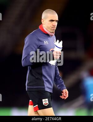 Oriol Romeu di Southampton si riscalda prima della partita della Premier League al St Mary's Stadium di Southampton. Data immagine: Sabato 30 gennaio 2021. Foto Stock