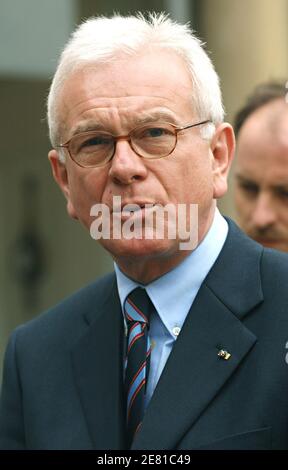 Il capo del parlamento europeo Hans-Gert Poettering tedesco è stato raffigurato dopo un incontro con il presidente francese Nicolas Sarkozy, al palazzo Elysee, a Parigi, in francia, il 21 maggio 2007. Foto di Christophe Guibbaud/ABACAPRESS.COM Foto Stock