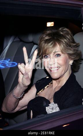 L'attrice STATUNITENSE Jane fonda lascia il 'Palais des Festivals' durante il 60° festival internazionale del cinema a Cannes, in Francia, il 26 maggio 2007. Foto di Denis Guignebourg/ABACAPRESS.COM Foto Stock