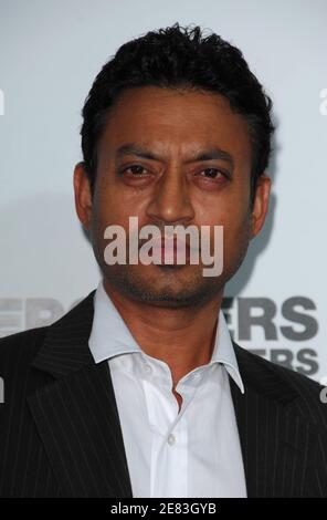 L'attore Irrfan Khan partecipa alla prima di 'A Mighty Heart' tenutasi al Teatro Ziegfeld mercoledì 13 giugno 2007 a New York City, USA. Foto di Gregorio Binuya/ABACAUSA.COM (nella foto: Irrfan Khan) Foto Stock