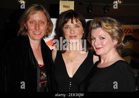(L-R) il produttore Rosemary blight, il regista Cherie Nowlan e l'attrice Brenda Blethyn partecipano alla prima di "Introducing the Dwigts" tenutasi a Clearview Chelsea West giovedì 28 giugno 2007 a New York City, USA. Foto di Gregorio Binuya/ABACAUSA.COM (nella foto: Rosmarino, Cherie Nowlan, Brenda Blethyn) Foto Stock
