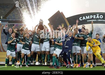 Stadio Maracana, Rio de Janeiro, Brasile. 30 gennaio 2021. Libertadores Cup, finale, Palmeiras contro Santos; i giocatori di Palmeiras festeggiano la loro vittoria finale dopo la partita Credit: Action Plus Sports/Alamy Live News Foto Stock