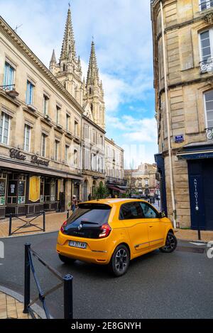 Bordeaux Gennaio 2021. Francia. Cattedrale di Saint Louis des Chartrons. Bordeaux centro città. Città vecchia storica. Camminando lungo le strade di Bordeau Foto Stock