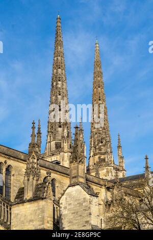 Bordeaux Gennaio 2021. Francia. Cattedrale di Saint-André. Bordeaux centro città. Città vecchia storica. Camminando lungo le strade di Bordeaux. Arco Gotico Foto Stock