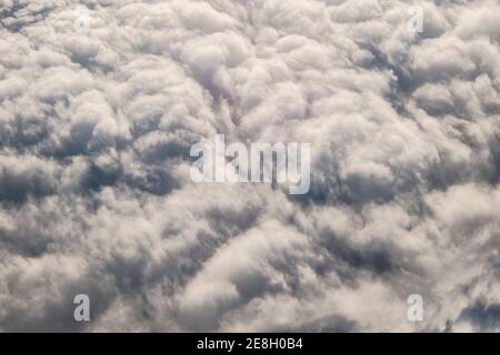 I cieli sparano dall'alto. Foto Stock