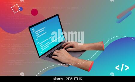 Collage concettuale di arte contemporanea. Codice di scrittura manuale in un computer portatile. Progettazione del codice. Foto Stock