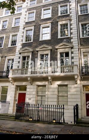 Il gruppo Bloomsbury, tra cui Virginia Woolf e Lytton Strachey, si è riunito in questa casa a Gordon Square London durante la prima metà del XX secolo. Foto Stock