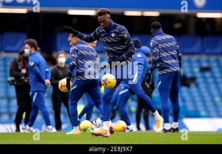 Il Tammy Abraham di Chelsea si riscalda prima della partita della Premier League a Stamford Bridge, Londra. Data immagine: Domenica 31 gennaio 2021. Foto Stock