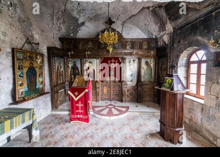 Monastero di roccia di San Dimitar Basarbovski risalente al 12 ° secolo, patrimonio mondiale dell'UNESCO, Ivanavo, Bulgaria Foto Stock