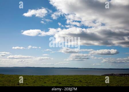 Baia di Wigtown vista dal Castello di Knockbrex vicino al Gatehouse of Fleet Dumfries e Galloway Scozia Foto Stock