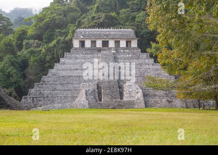 Tempio delle iscrizioni nell'antica città maya di Palenque a Yucatan, Messico Foto Stock